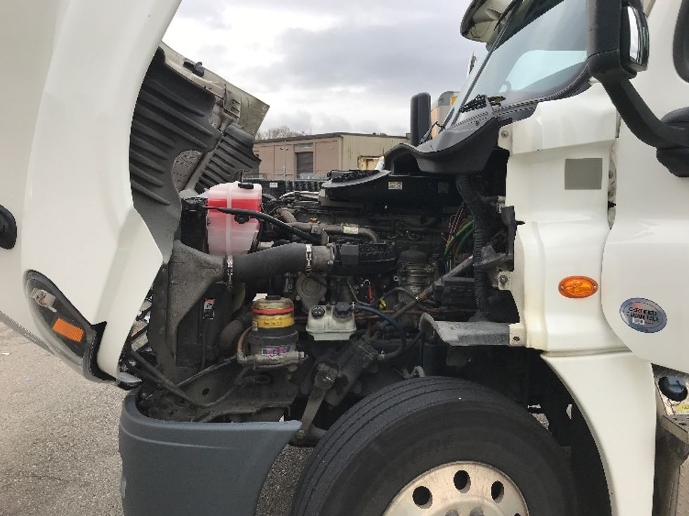 Day Cab Tractor-Heavy Duty Tractors-Freightliner-2018-Cascadia 12564ST-Delta-BC-272,161\n\t\tkm-$ 63,500 - Image 16