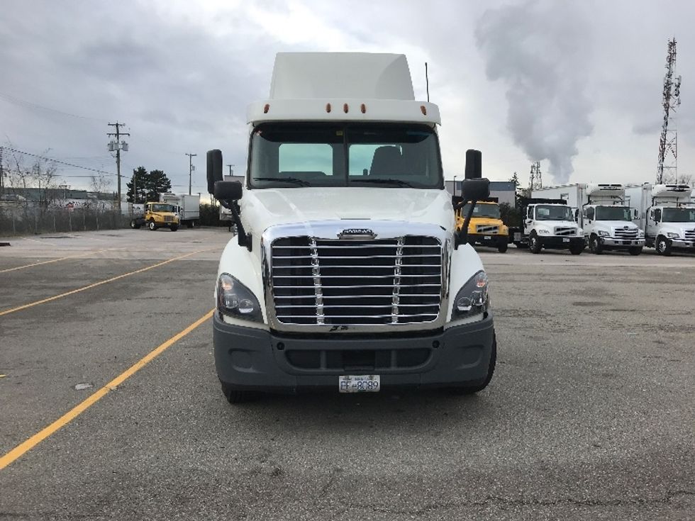 Day Cab Tractor-Heavy Duty Tractors-Freightliner-2018-Cascadia 12564ST-Delta-BC-272,161\n\t\tkm-$ 63,500 - Image 2