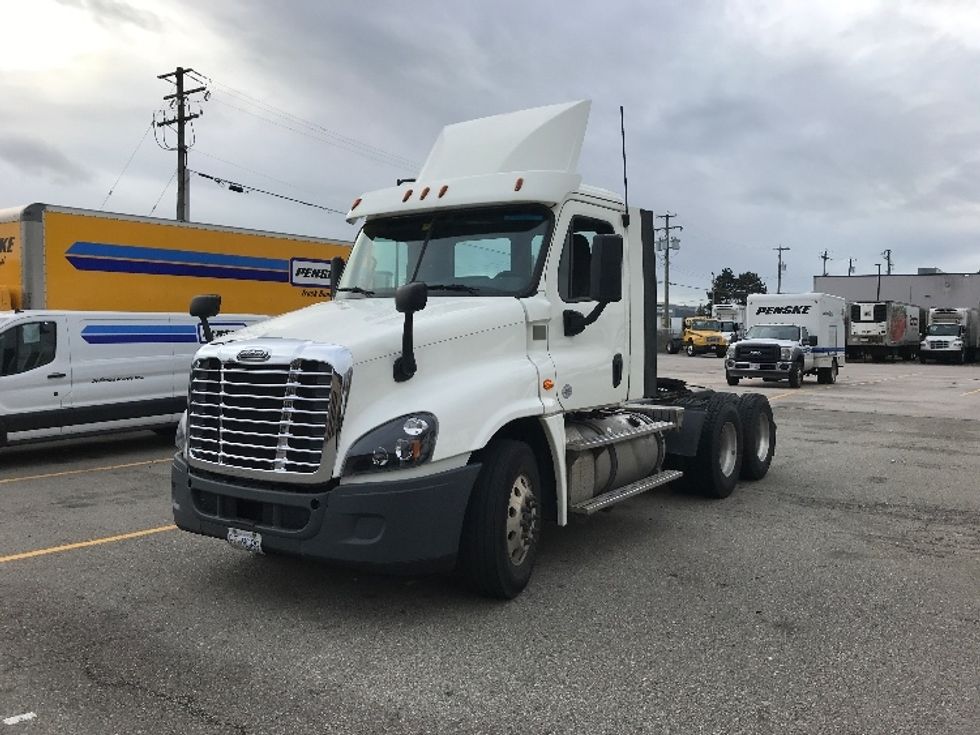 Day Cab Tractor-Heavy Duty Tractors-Freightliner-2018-Cascadia 12564ST-Delta-BC-272,161\n\t\tkm-$ 63,500 - Image 3