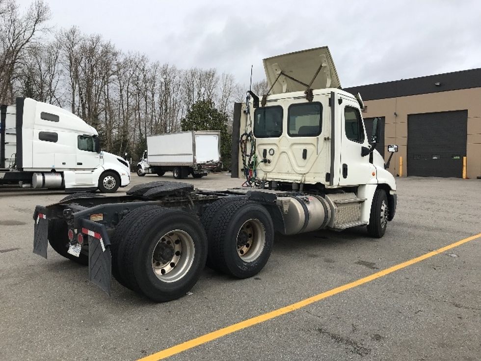 Day Cab Tractor-Heavy Duty Tractors-Freightliner-2018-Cascadia 12564ST-Delta-BC-272,161\n\t\tkm-$ 63,500 - Image 7