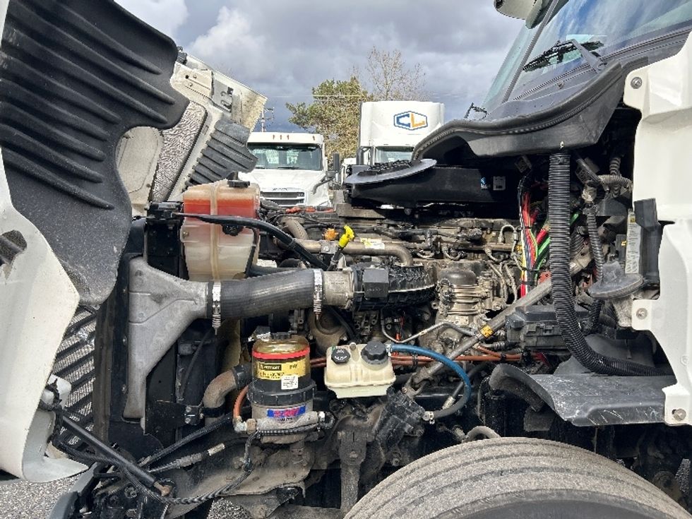 Day Cab Tractor-Heavy Duty Tractors-Freightliner-2018-Cascadia 12564ST-Delta-BC-315,804\n\t\tkm-$ 54,250 - Image 16