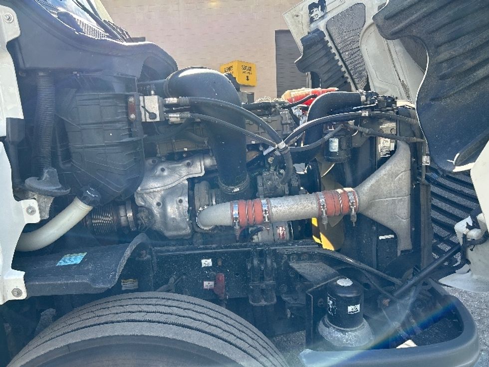 Day Cab Tractor-Heavy Duty Tractors-Freightliner-2018-Cascadia 12564ST-Delta-BC-338,072\n\t\tkm-$ 53,750 - Image 15