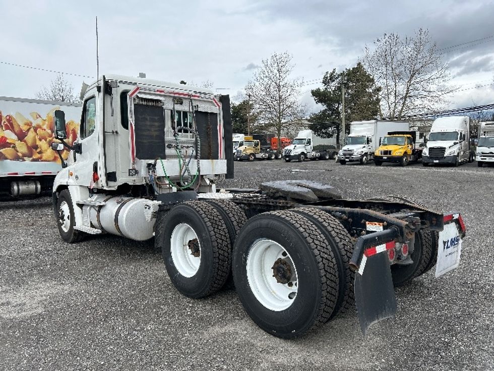 Day Cab Tractor-Heavy Duty Tractors-Freightliner-2018-Cascadia 12564ST-Delta-BC-338,072\n\t\tkm-$ 53,750 - Image 5