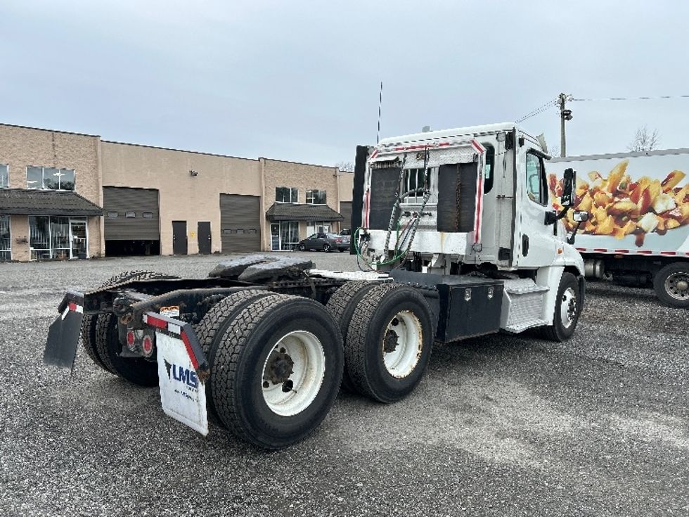 Day Cab Tractor-Heavy Duty Tractors-Freightliner-2018-Cascadia 12564ST-Delta-BC-338,072\n\t\tkm-$ 53,750 - Image 7