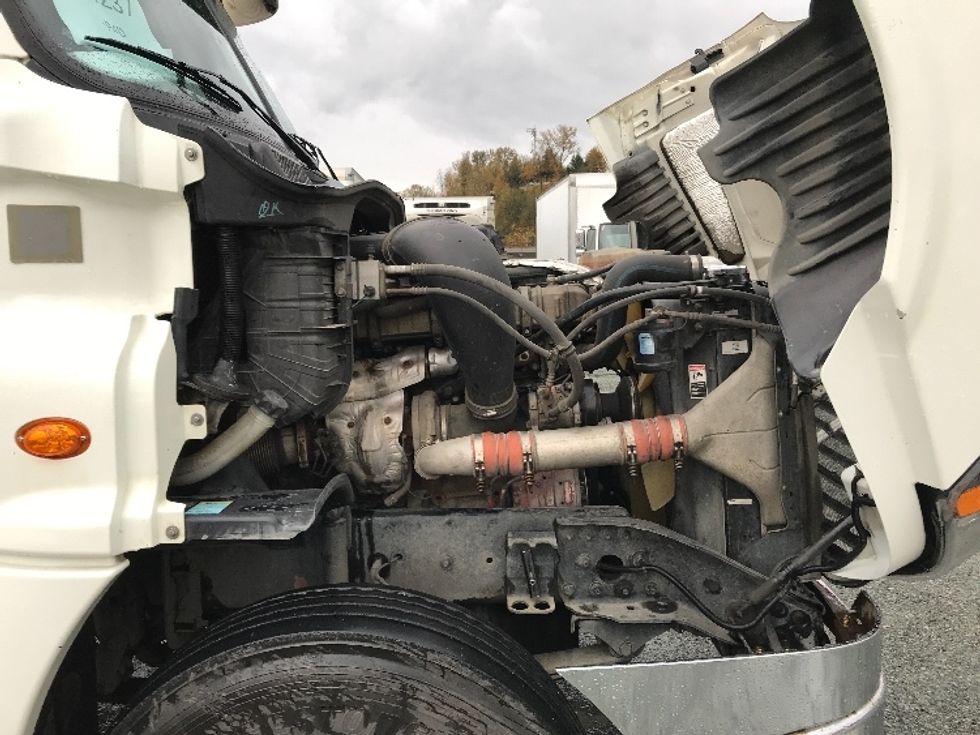 Day Cab Tractor-Heavy Duty Tractors-Freightliner-2018-Cascadia 12564ST-Delta-BC-493,323\n\t\tkm-$ 55,000 - Image 14