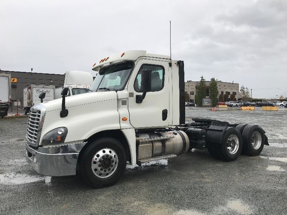 Day Cab Tractor-Heavy Duty Tractors-Freightliner-2018-Cascadia 12564ST-Delta-BC-493,323\n\t\tkm-$ 55,000 - Image 3