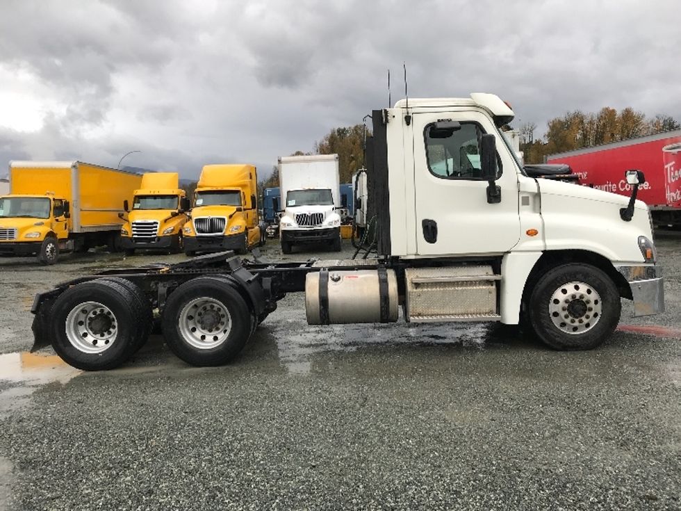 Day Cab Tractor-Heavy Duty Tractors-Freightliner-2018-Cascadia 12564ST-Delta-BC-493,323\n\t\tkm-$ 55,000 - Image 8