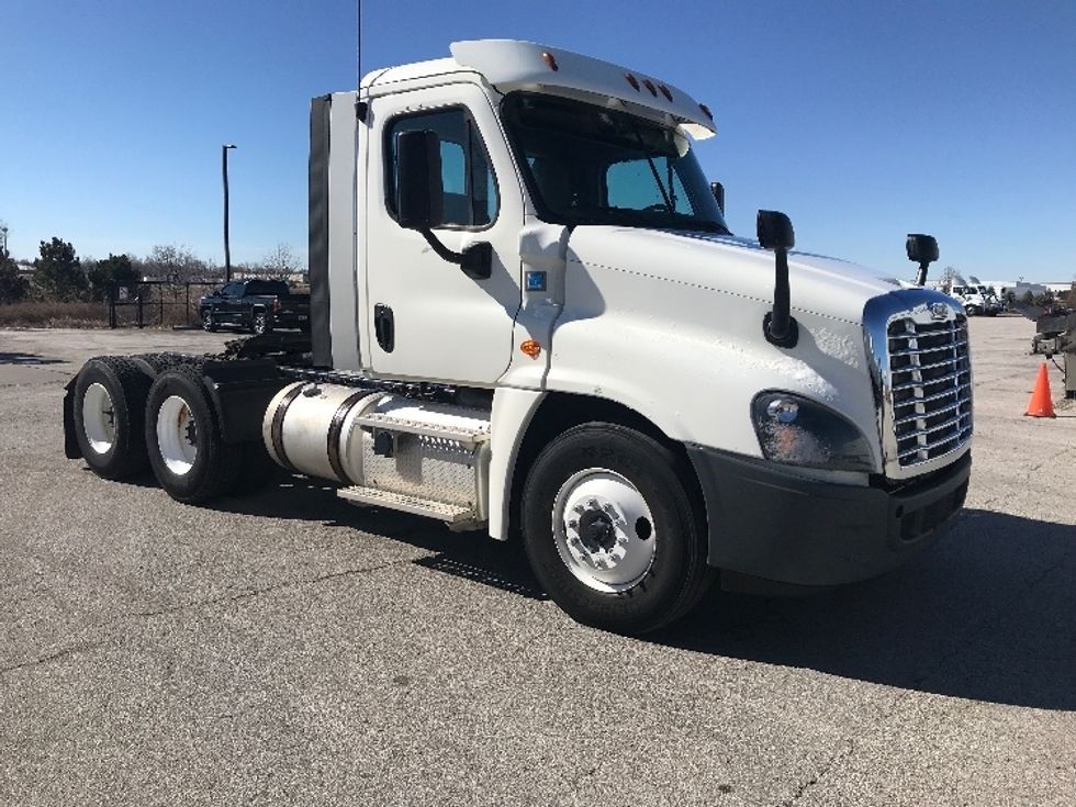 Day Cab Tractor-Heavy Duty Tractors-Freightliner-2018-Cascadia 12564ST-Des Moines-IA-459,065\n\t\tmiles-$ 38,500 - Image 1