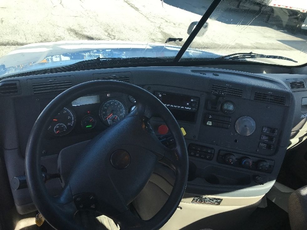 Day Cab Tractor-Heavy Duty Tractors-Freightliner-2018-Cascadia 12564ST-Des Moines-IA-459,065\n\t\tmiles-$ 38,500 - Image 11