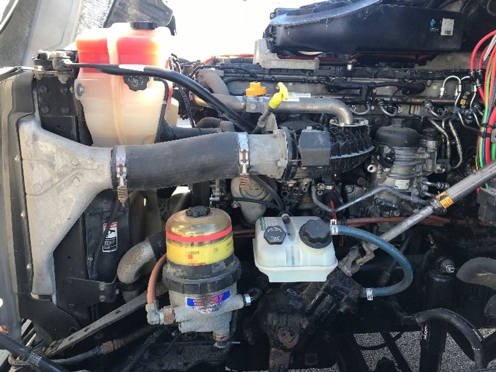 Day Cab Tractor-Heavy Duty Tractors-Freightliner-2018-Cascadia 12564ST-Des Moines-IA-459,065\n\t\tmiles-$ 38,500 - Image 16