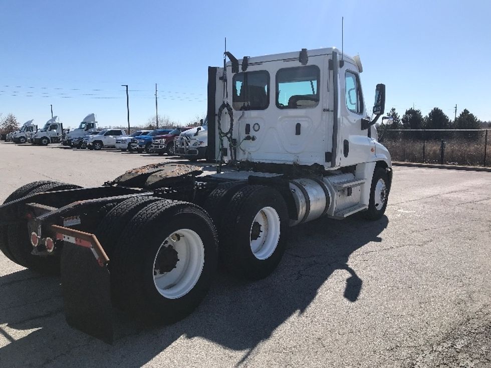 Day Cab Tractor-Heavy Duty Tractors-Freightliner-2018-Cascadia 12564ST-Des Moines-IA-558,746\n\t\tmiles-$ 34,500 - Image 7