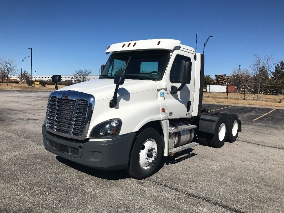 Day Cab Tractor-Heavy Duty Tractors-Freightliner-2018-Cascadia 12564ST-Des Moines-IA-611,417\n\t\tmiles-$ 29,750 - Image 3