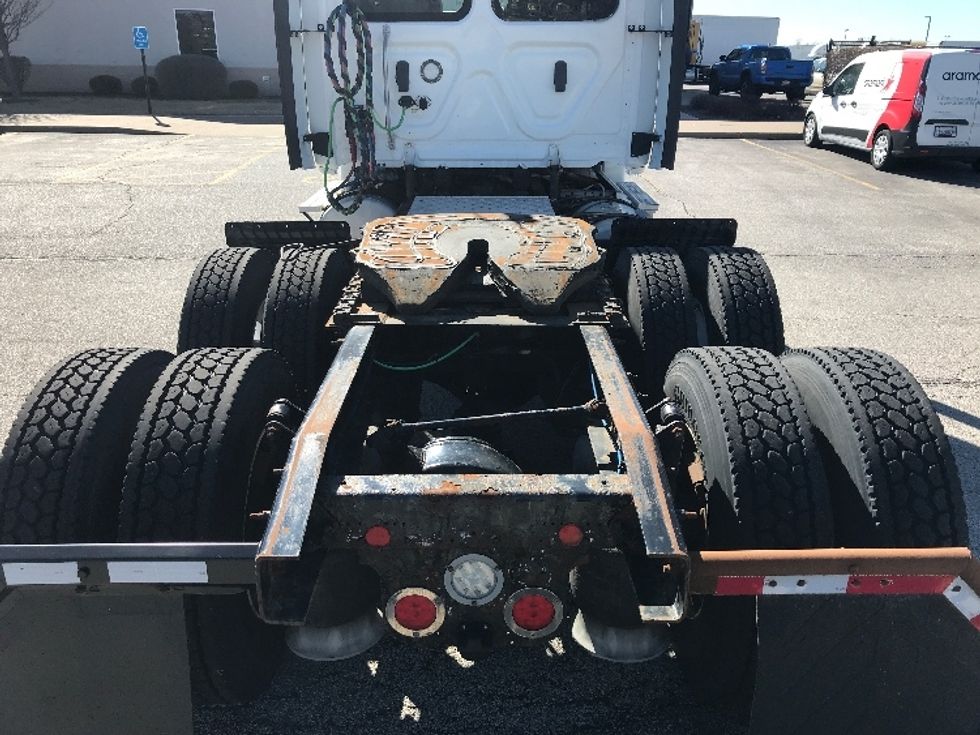 Day Cab Tractor-Heavy Duty Tractors-Freightliner-2018-Cascadia 12564ST-Des Moines-IA-611,417\n\t\tmiles-$ 29,750 - Image 6