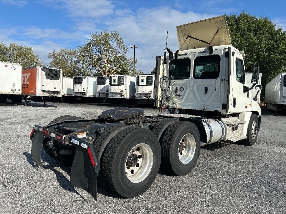 Day Cab Tractor-Heavy Duty Tractors-Freightliner-2018-Cascadia 12564ST-Duluth-GA-390,748\n\t\tmiles-$ 39,250 - Image 7