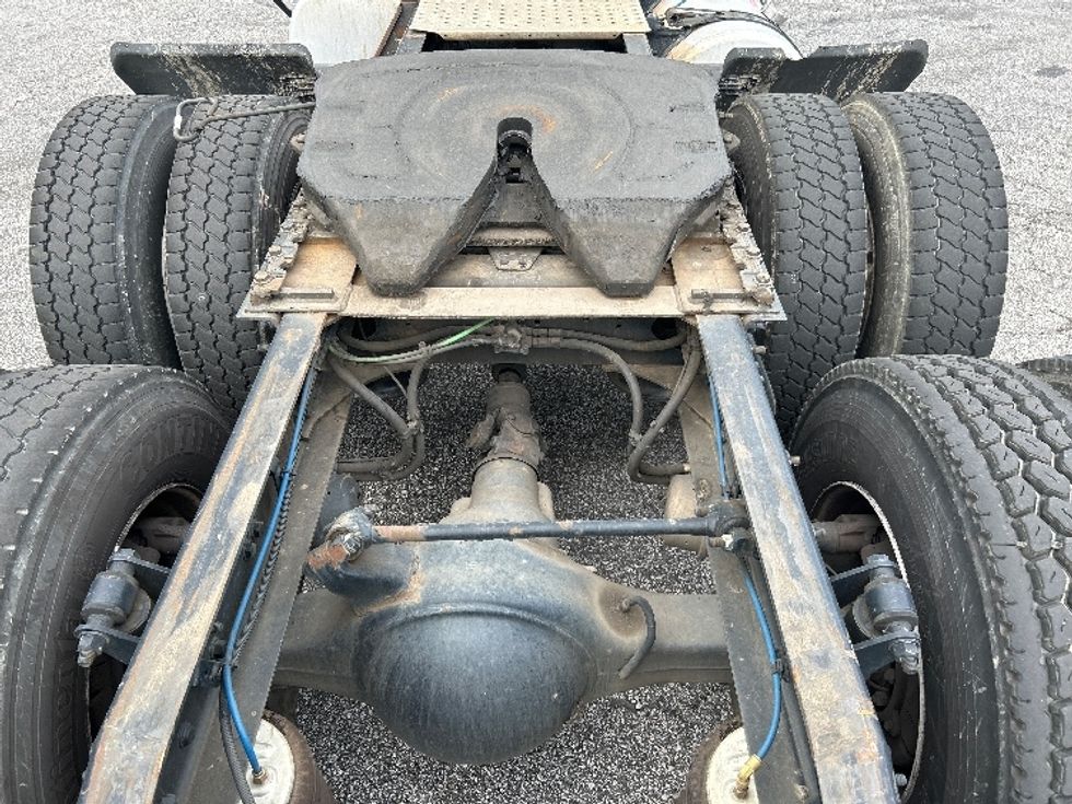 Day Cab Tractor-Heavy Duty Tractors-Freightliner-2018-Cascadia 12564ST-Duluth-GA-412,731\n\t\tmiles-$ 34,750 - Image 6