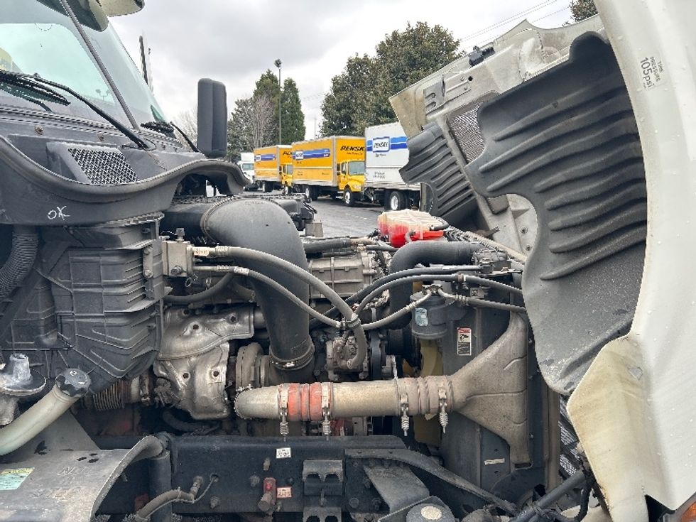 Day Cab Tractor-Heavy Duty Tractors-Freightliner-2018-Cascadia 12564ST-Duluth-GA-438,044\n\t\tmiles-$ 40,500 - Image 15