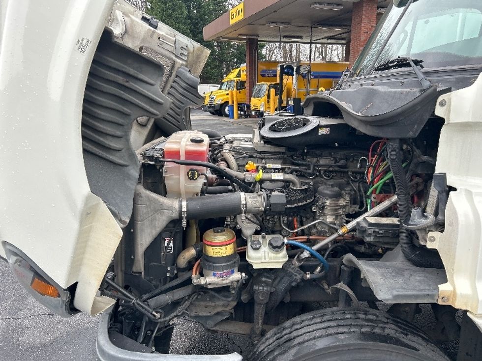 Day Cab Tractor-Heavy Duty Tractors-Freightliner-2018-Cascadia 12564ST-Duluth-GA-438,044\n\t\tmiles-$ 40,500 - Image 16