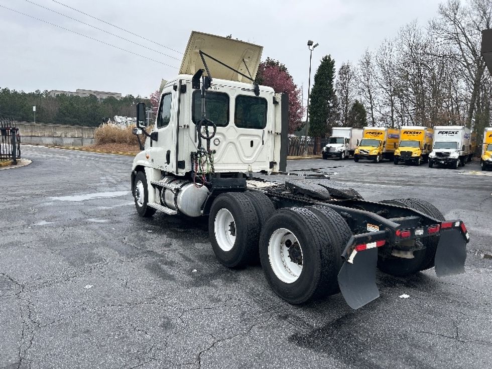 Day Cab Tractor-Heavy Duty Tractors-Freightliner-2018-Cascadia 12564ST-Duluth-GA-438,044\n\t\tmiles-$ 40,500 - Image 5