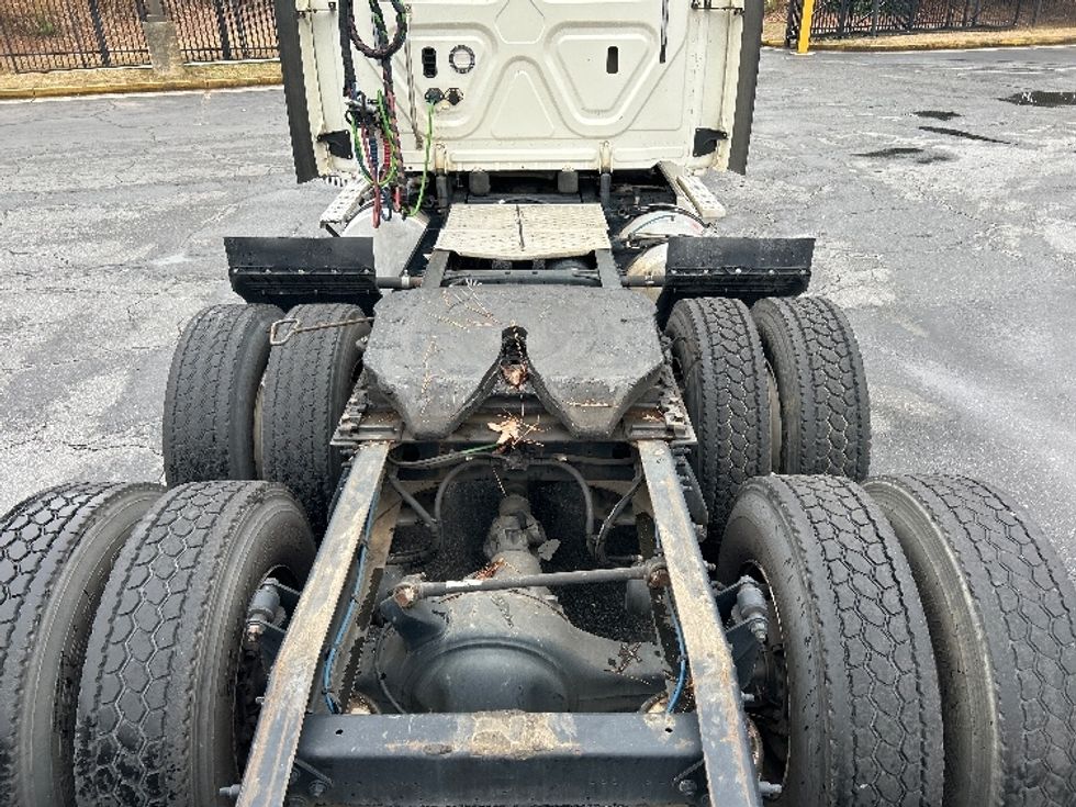 Day Cab Tractor-Heavy Duty Tractors-Freightliner-2018-Cascadia 12564ST-Duluth-GA-438,044\n\t\tmiles-$ 40,500 - Image 6