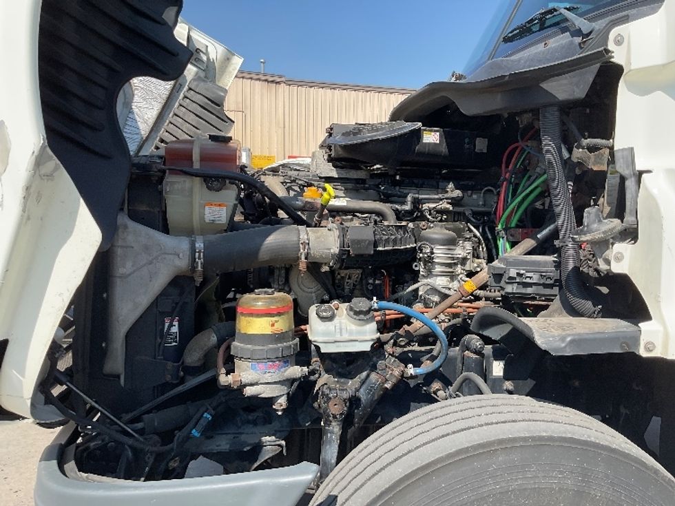 Day Cab Tractor-Heavy Duty Tractors-Freightliner-2018-Cascadia 12564ST-East Chicago-IN-393,801\n\t\tmiles-$ 36,000 - Image 16