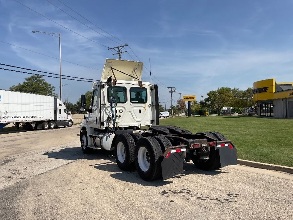 Day Cab Tractor-Heavy Duty Tractors-Freightliner-2018-Cascadia 12564ST-East Chicago-IN-393,801\n\t\tmiles-$ 36,000 - Image 5