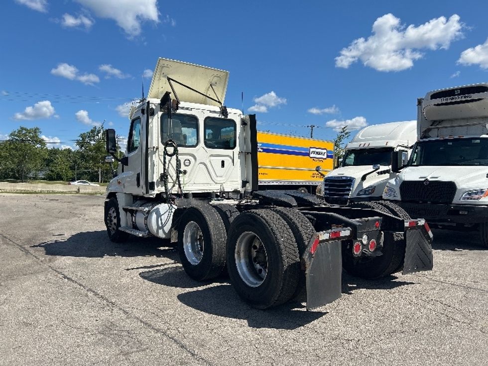 Day Cab Tractor-Heavy Duty Tractors-Freightliner-2018-Cascadia 12564ST-East Chicago-IN-420,684\n\t\tmiles-$ 38,000 - Image 5