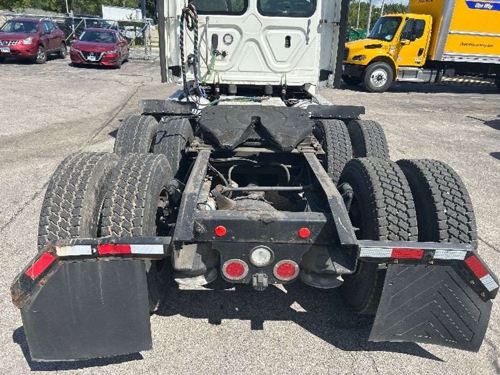 Day Cab Tractor-Heavy Duty Tractors-Freightliner-2018-Cascadia 12564ST-East Chicago-IN-420,684\n\t\tmiles-$ 38,000 - Image 6