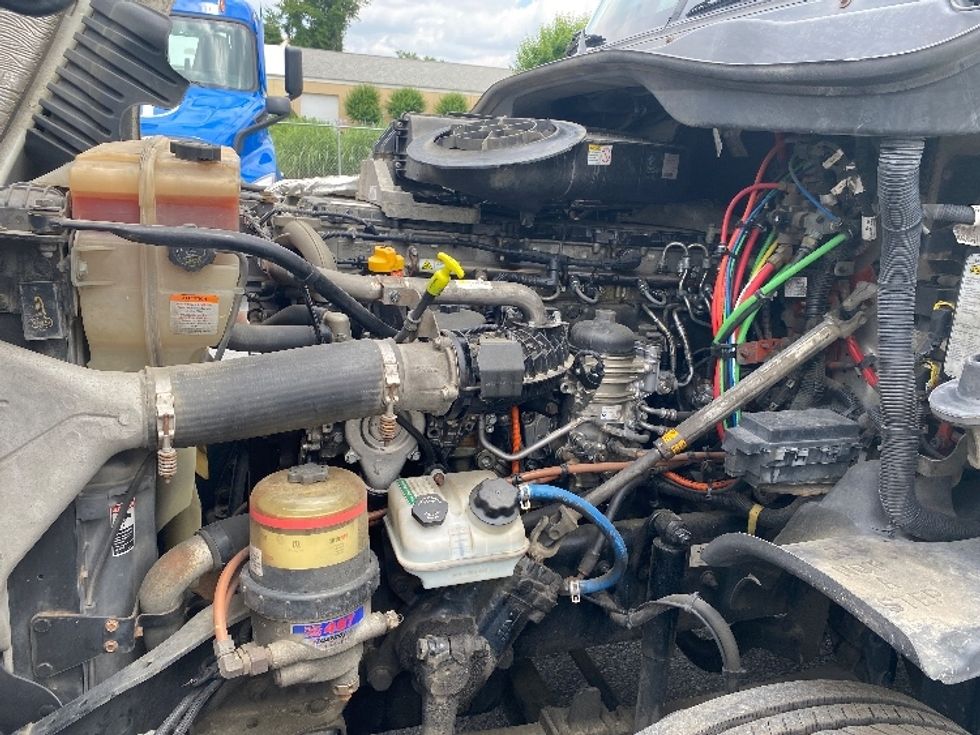 Day Cab Tractor-Heavy Duty Tractors-Freightliner-2018-Cascadia 12564ST-Eden-MD-293,272\n\t\tmiles-$ 48,750 - Image 16