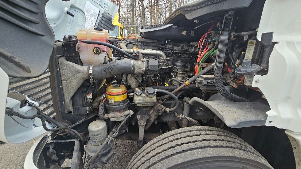 Day Cab Tractor-Heavy Duty Tractors-Freightliner-2018-Cascadia 12564ST-Edison-NJ-220,706\n\t\tmiles-$ 48,000 - Image 16