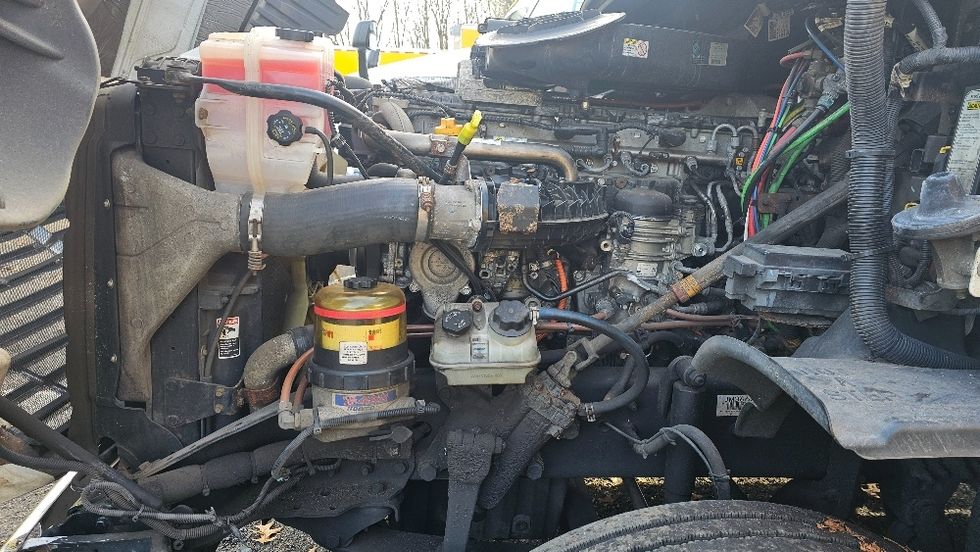 Day Cab Tractor-Heavy Duty Tractors-Freightliner-2018-Cascadia 12564ST-Edison-NJ-253,298\n\t\tmiles-$ 44,750 - Image 16