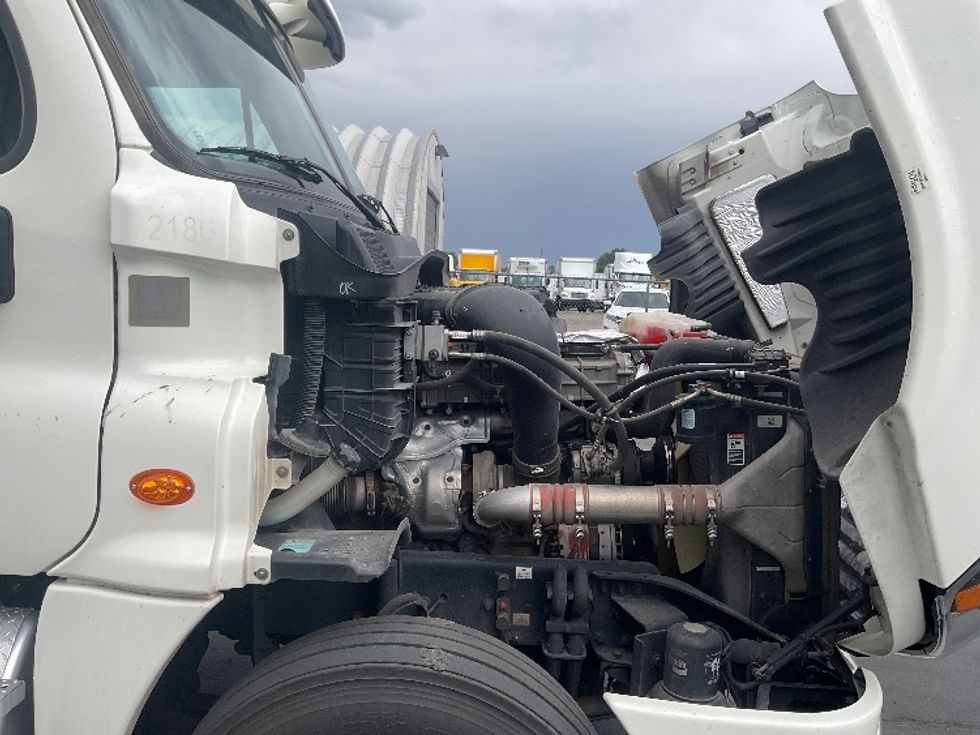 Day Cab Tractor-Heavy Duty Tractors-Freightliner-2018-Cascadia 12564ST-El Paso-TX-548,125\n\t\tmiles-$ 31,500 - Image 15