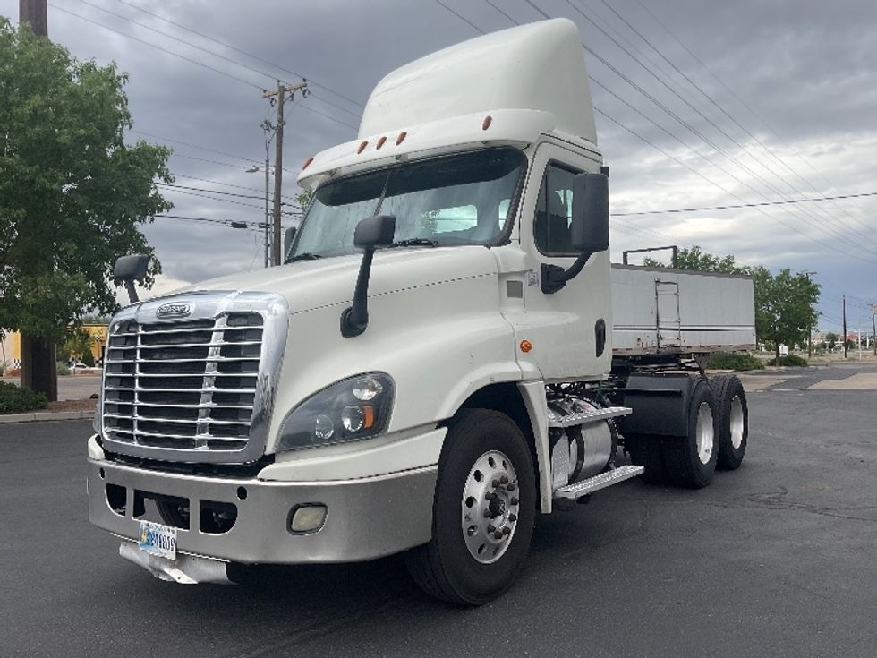 Day Cab Tractor-Heavy Duty Tractors-Freightliner-2018-Cascadia 12564ST-El Paso-TX-548,125\n\t\tmiles-$ 31,500 - Image 3
