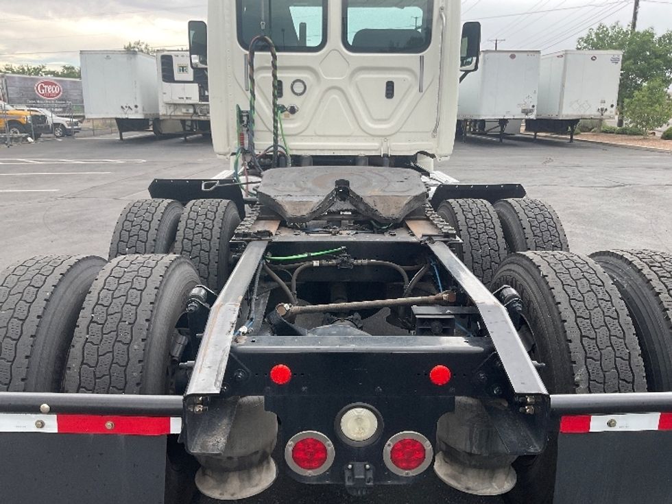 Day Cab Tractor-Heavy Duty Tractors-Freightliner-2018-Cascadia 12564ST-El Paso-TX-548,125\n\t\tmiles-$ 31,500 - Image 6