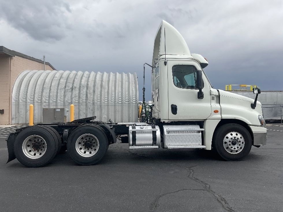 Day Cab Tractor-Heavy Duty Tractors-Freightliner-2018-Cascadia 12564ST-El Paso-TX-548,125\n\t\tmiles-$ 31,500 - Image 8