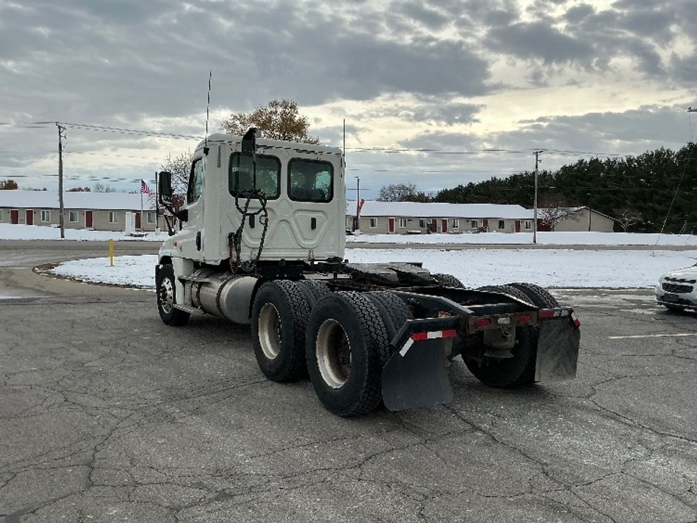 Day Cab Tractor-Heavy Duty Tractors-Freightliner-2018-Cascadia 12564ST-Elkhart-IN-314,055\n\t\tmiles-$ 38,000 - Image 5