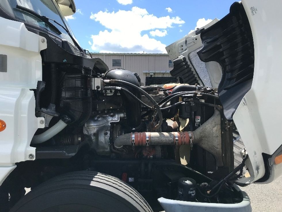 Day Cab Tractor-Heavy Duty Tractors-Freightliner-2018-Cascadia 12564ST-Essex Junction-VT-588,793\n\t\tmiles-$ 27,750 - Image 15