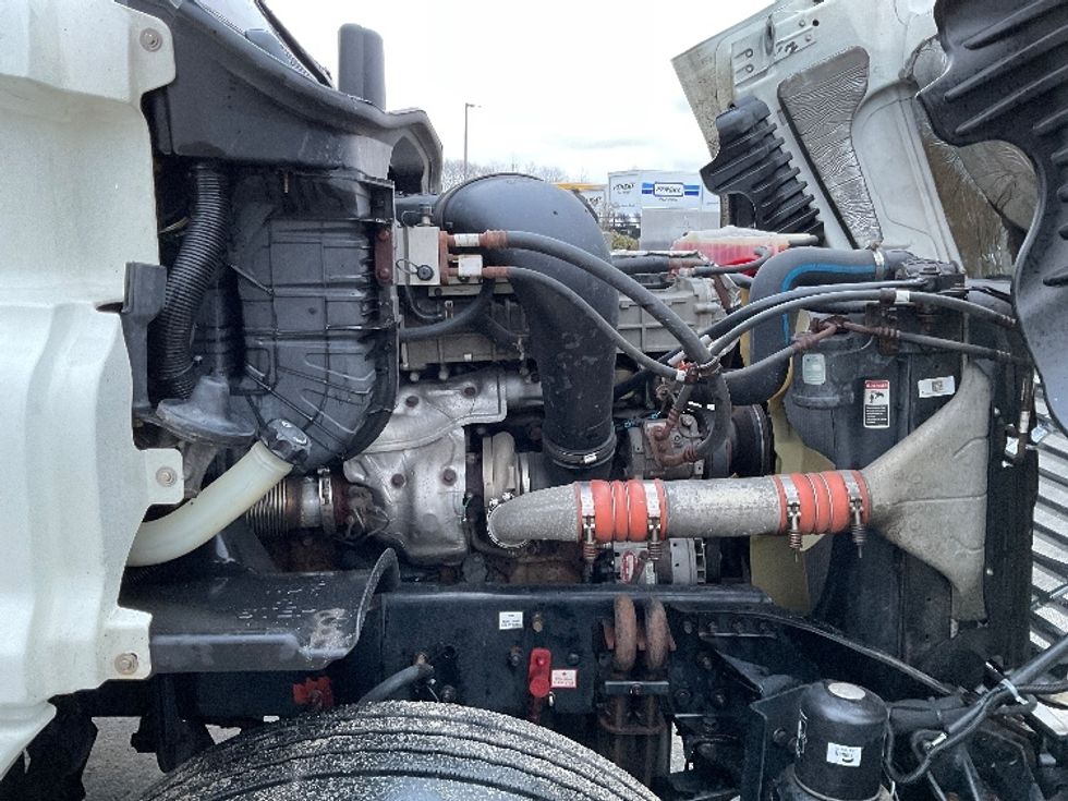 Day Cab Tractor-Heavy Duty Tractors-Freightliner-2018-Cascadia 12564ST-Fitchburg-MA-436,036\n\t\tmiles-$ 36,250 - Image 15