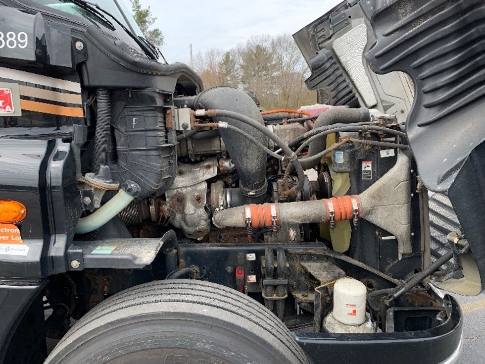 Day Cab Tractor-Heavy Duty Tractors-Freightliner-2018-Cascadia 12564ST-Fitchburg-MA-449,204\n\t\tmiles-$ 34,750 - Image 15