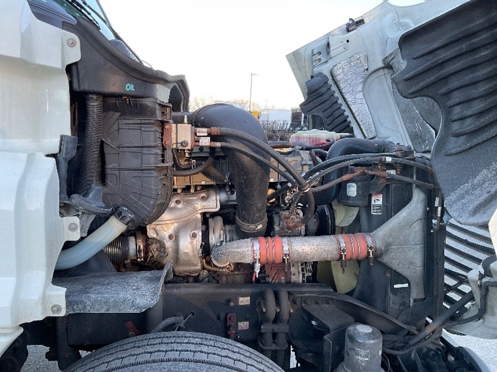 Day Cab Tractor-Heavy Duty Tractors-Freightliner-2018-Cascadia 12564ST-Fitchburg-MA-468,906\n\t\tmiles-$ 34,500 - Image 15