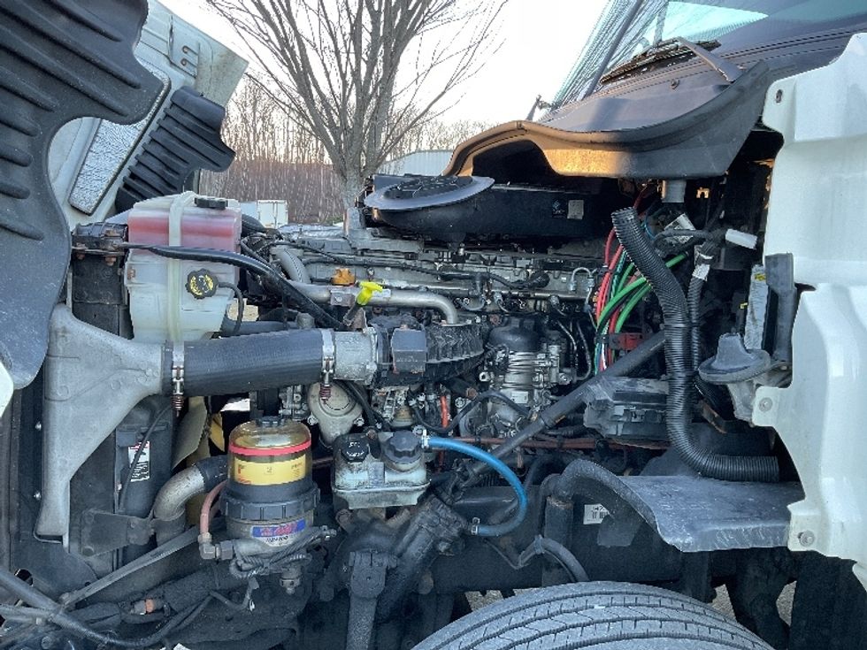 Day Cab Tractor-Heavy Duty Tractors-Freightliner-2018-Cascadia 12564ST-Fitchburg-MA-468,906\n\t\tmiles-$ 34,500 - Image 16