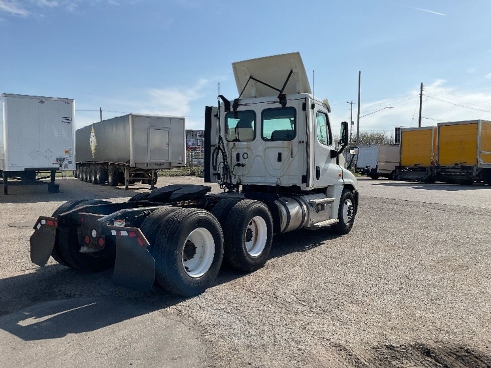 Day Cab Tractor-Heavy Duty Tractors-Freightliner-2018-Cascadia 12564ST-Flint-MI-197,442\n\t\tmiles-$ 45,750 - Image 7