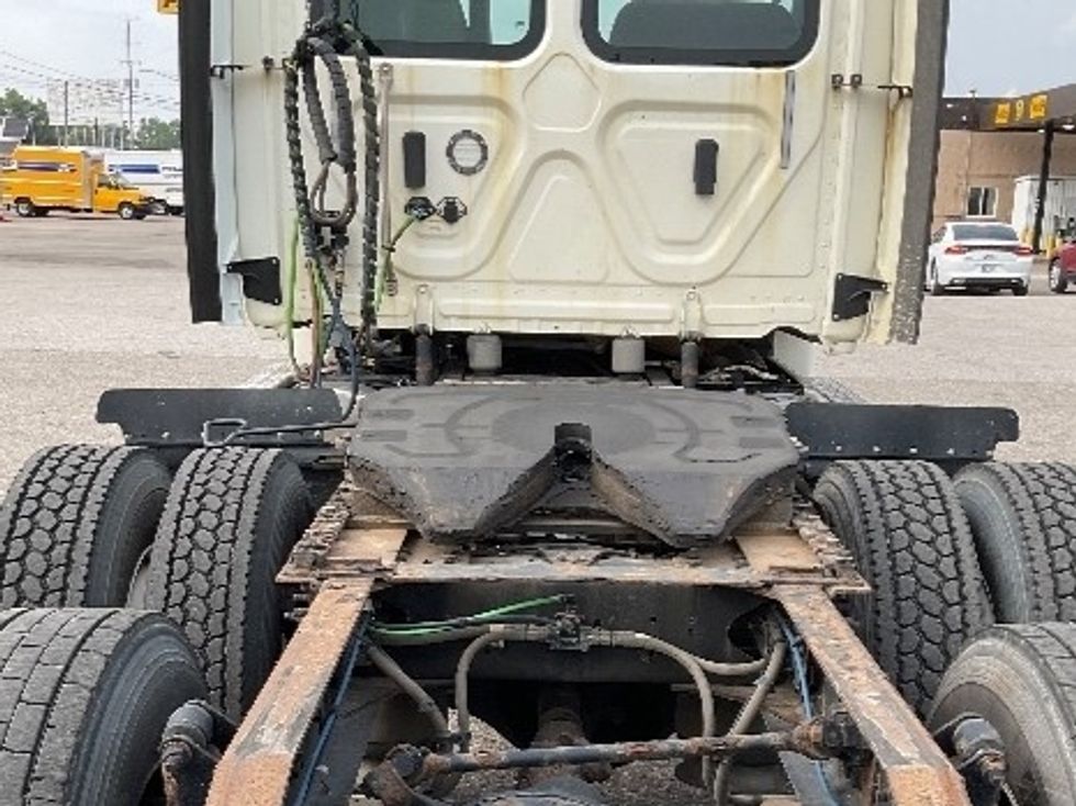 Day Cab Tractor-Heavy Duty Tractors-Freightliner-2018-Cascadia 12564ST-Flint-MI-268,330\n\t\tmiles-$ 48,750 - Image 6