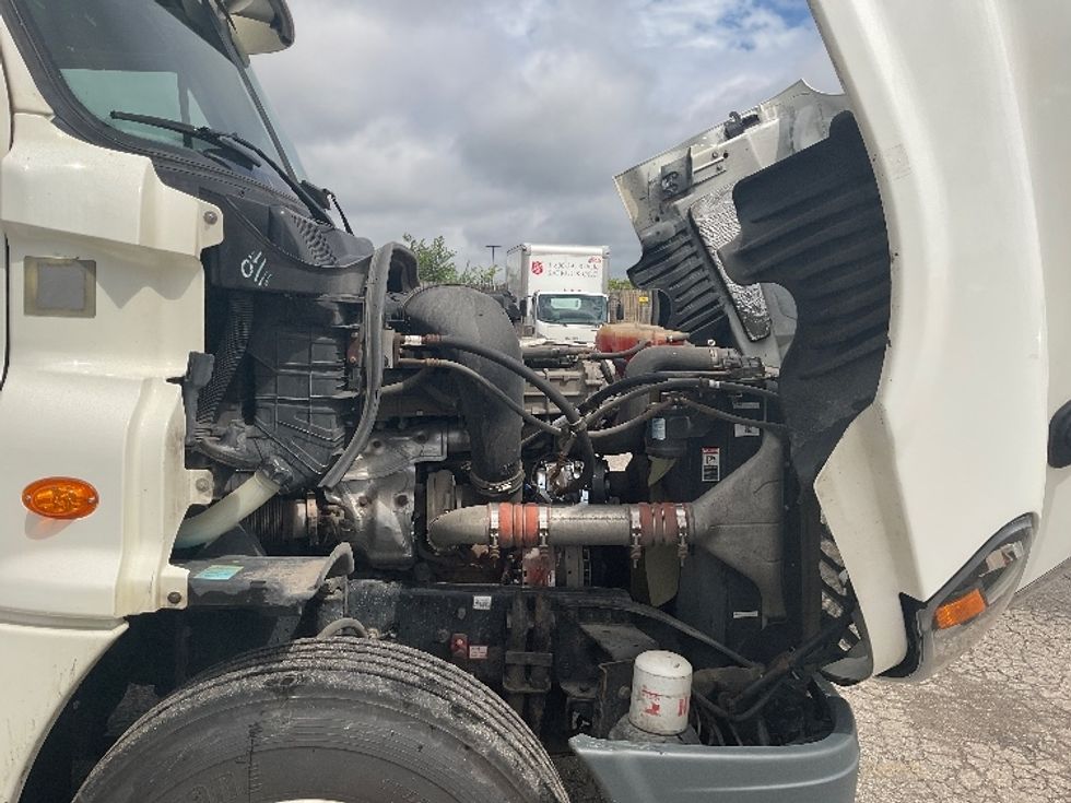 Day Cab Tractor-Heavy Duty Tractors-Freightliner-2018-Cascadia 12564ST-Flint-MI-374,143\n\t\tmiles-$ 42,500 - Image 15