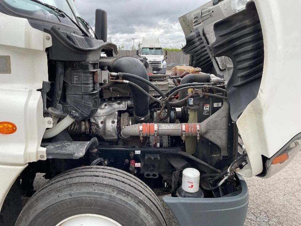 Day Cab Tractor-Heavy Duty Tractors-Freightliner-2018-Cascadia 12564ST-Flint-MI-392,836\n\t\tmiles-$ 41,500 - Image 15