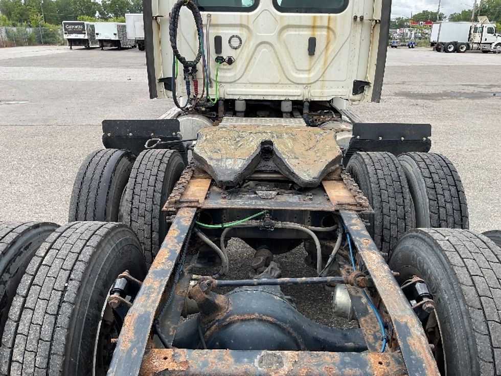 Day Cab Tractor-Heavy Duty Tractors-Freightliner-2018-Cascadia 12564ST-Flint-MI-392,836\n\t\tmiles-$ 41,500 - Image 6