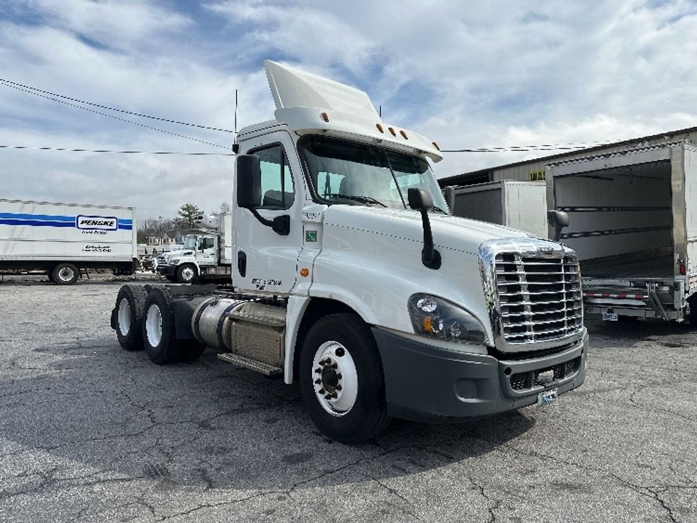 Your Next Used 2018 Freightliner Cascadia 12564ST, 195042, Is For Sale
