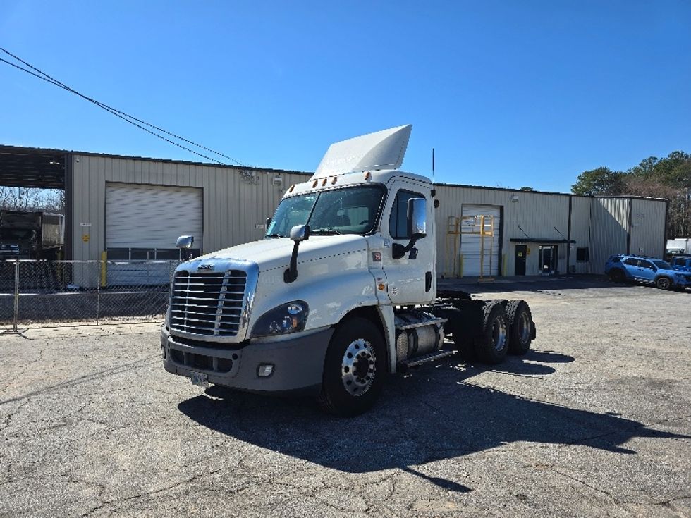 Day Cab Tractor-Heavy Duty Tractors-Freightliner-2018-Cascadia 12564ST-Forest Park-GA-368,793\n\t\tmiles-$ 40,500 - Image 3