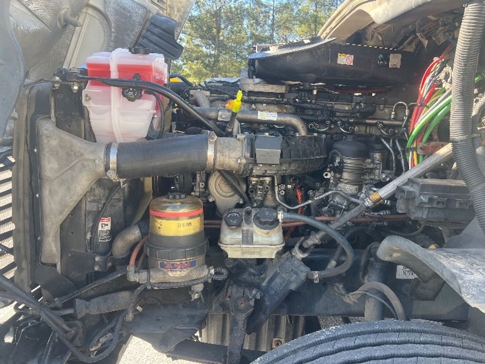 Day Cab Tractor-Heavy Duty Tractors-Freightliner-2018-Cascadia 12564ST-Forest Park-GA-380,367\n\t\tmiles-$ 46,750 - Image 16