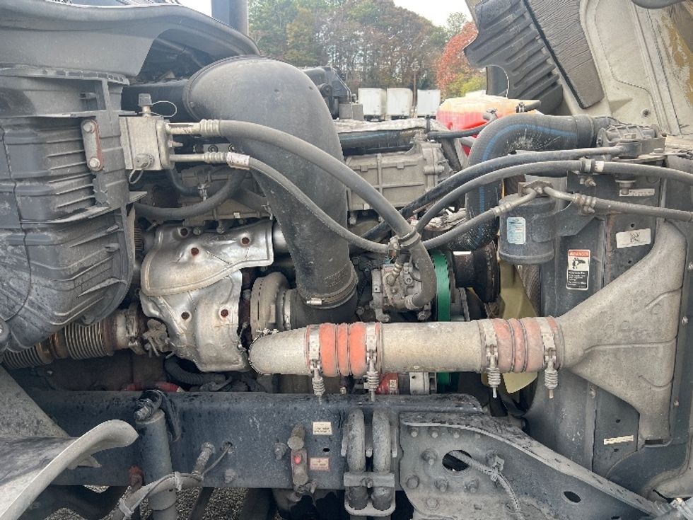 Day Cab Tractor-Heavy Duty Tractors-Freightliner-2018-Cascadia 12564ST-Forest Park-GA-415,598\n\t\tmiles-$ 39,000 - Image 15