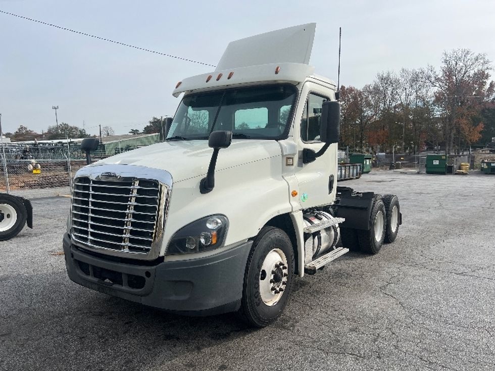 Day Cab Tractor-Heavy Duty Tractors-Freightliner-2018-Cascadia 12564ST-Forest Park-GA-415,598\n\t\tmiles-$ 39,000 - Image 3